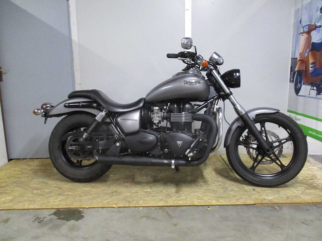 Triumph speedmaster chopper - motorfiets - motorfiets - afbeelding 15 van  16