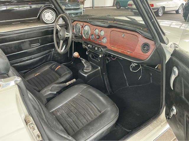 Triumph tr6 cabrio zescilinder btw auto - afbeelding 6 van  15