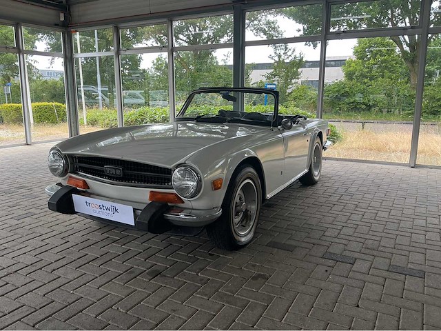 Triumph tr6 cabrio zescilinder btw auto - afbeelding 3 van  15