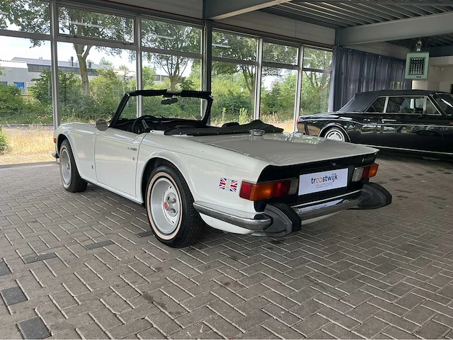 Triumph tr6 cabrio zescilinder btw auto - afbeelding 11 van  15