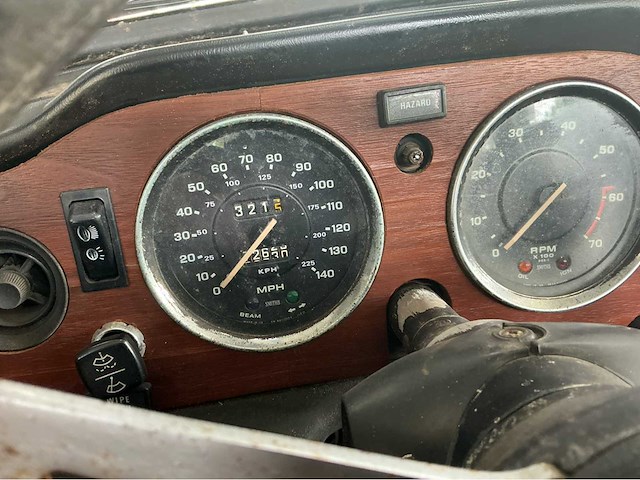 Triumph tr6 cabrio zescilinder btw auto - afbeelding 4 van  11