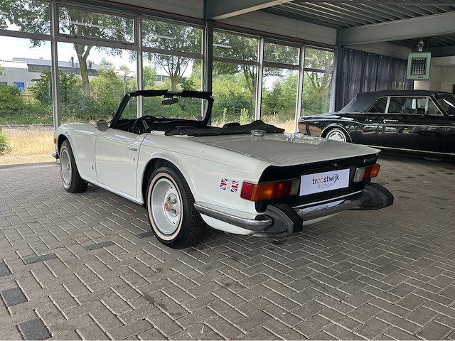Triumph tr6 cabrio zescilinder btw auto - afbeelding 8 van  11