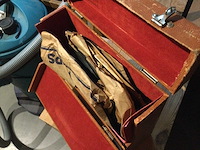 Triumph vintage platenkoffer met oude lp’s - afbeelding 4 van  4