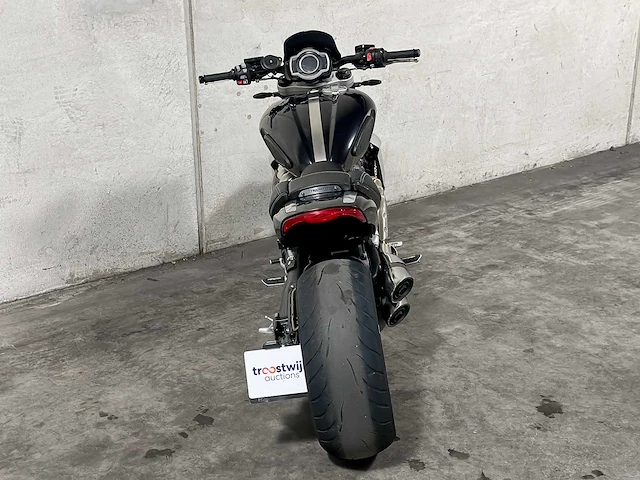 Triunph rocket 3r 2500cc 167pk 2021 - afbeelding 18 van  38