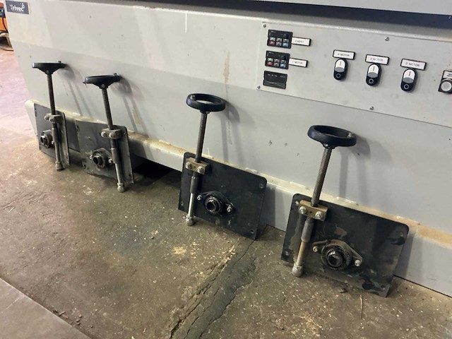 Trivec angle 600.4 borstelmachine - afbeelding 2 van  12