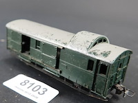 Trix express h0 (schaal 1:87) bagagewagen / güterzugbegleitwagen (artikelnummer 3302) van de duitse spoorwegen (db) - afbeelding 1 van  5