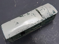 Trix express h0 (schaal 1:87) bagagewagen / güterzugbegleitwagen (artikelnummer 3302) van de duitse spoorwegen (db) - afbeelding 3 van  5