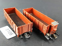 Trix express (schaal h0), vermoedelijk het type 'essen' (open hogeboordwagen), waarvan er één is uitgevoerd met een remmershuisje - afbeelding 2 van  5