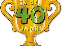Trofee met lint en tekst ik ben 40 jaar 100 x - afbeelding 1 van  3