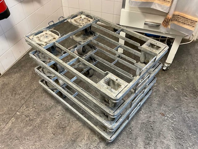 Trolley (4x) - afbeelding 1 van  1