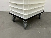Trolley met 28 deegkratten - afbeelding 2 van  4