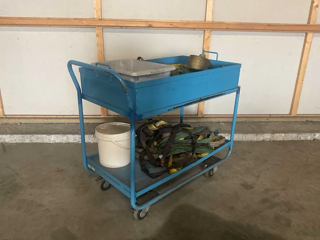 Trolley met diverse hijsmateriaal - afbeelding 2 van  5
