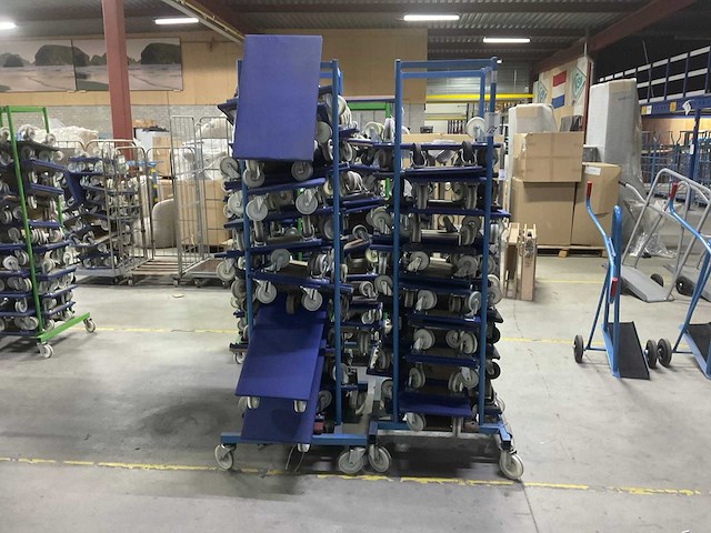 Trolley met meubeltransporters (2x) - afbeelding 1 van  4