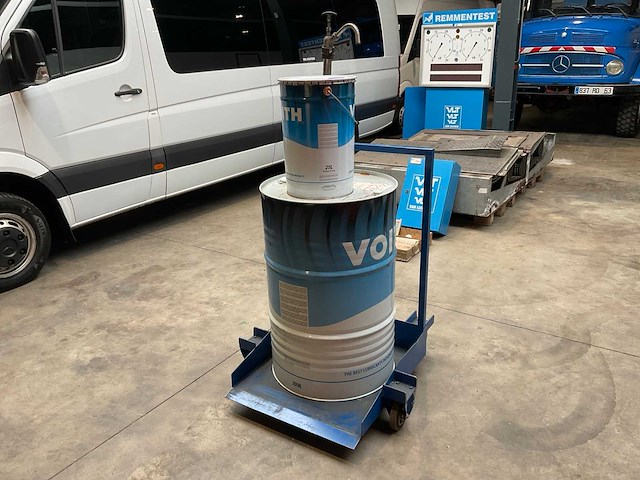 Trolley met voith transmissie olie - afbeelding 1 van  7