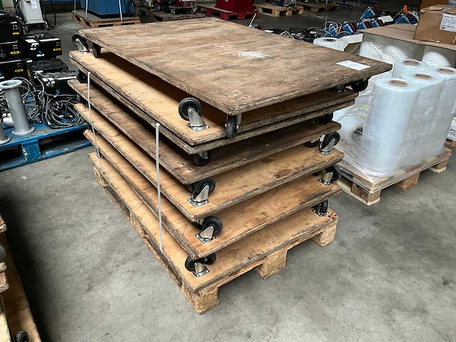 Trolley / plateauwagen (9x) - afbeelding 1 van  3