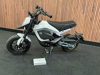 Tromox mino e-scooter - afbeelding 17 van  22