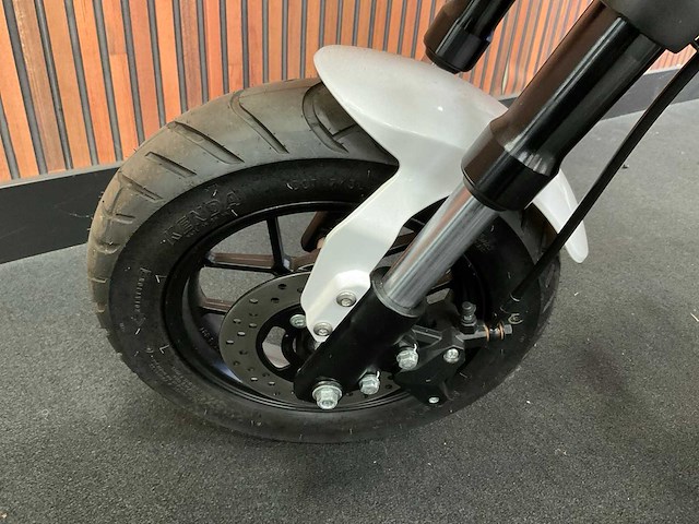Tromox mino e-scooter - afbeelding 19 van  22