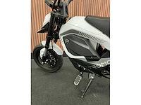 Tromox mino e-scooter - afbeelding 20 van  22