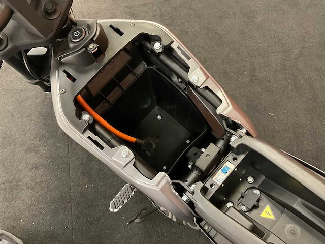 Tromox mino e-scooter - afbeelding 6 van  27