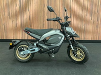 Tromox mino e-scooter