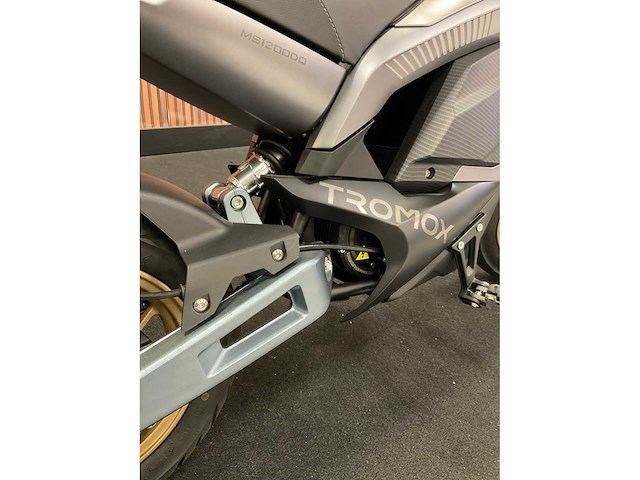 Tromox mino e-scooter - afbeelding 18 van  27
