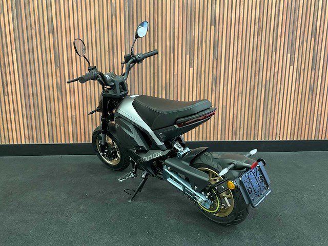 Tromox mino e-scooter - afbeelding 21 van  27