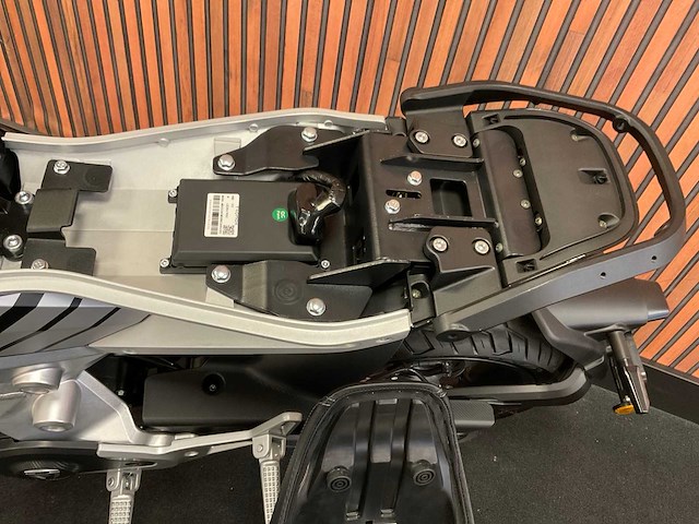 Tromox ukko s elektrische motor - afbeelding 14 van  41