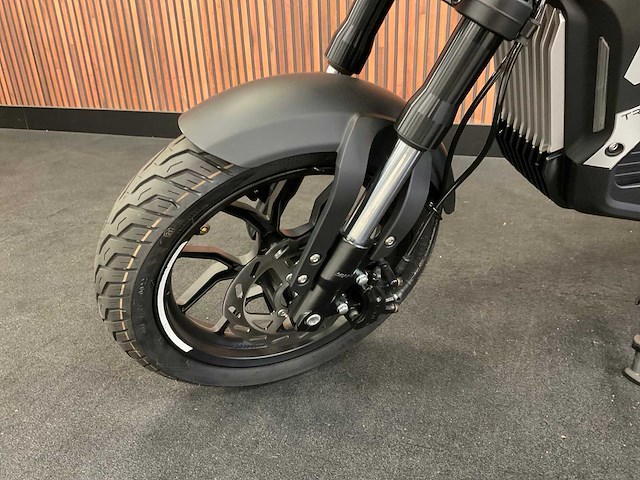 Tromox ukko s elektrische motor - afbeelding 39 van  41