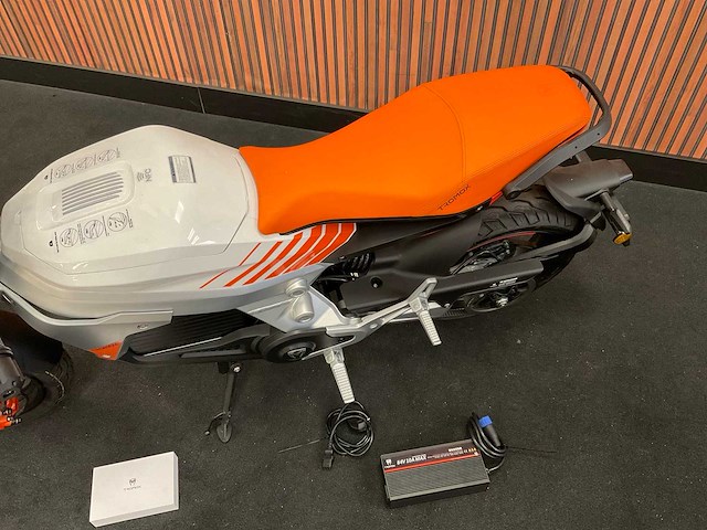 Tromox ukko s elektrische motor - afbeelding 4 van  51