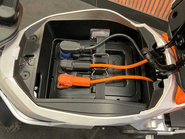 Tromox ukko s elektrische motor - afbeelding 16 van  51