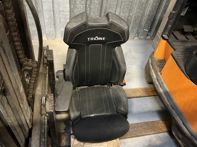 Trone - heftruck zitting - forklift accessory - afbeelding 1 van  2