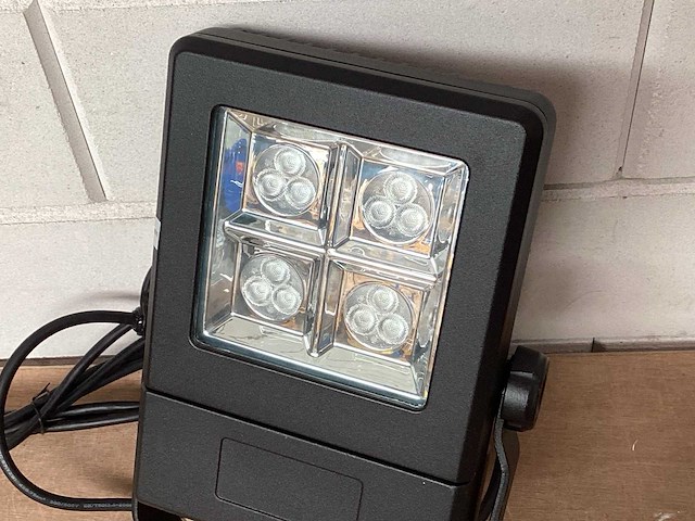 Tronix 146-101 floodlight, aluminium behuizing (2x) - afbeelding 2 van  4