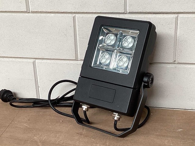 Tronix 146-101 floodlight, aluminium behuizing - afbeelding 1 van  3