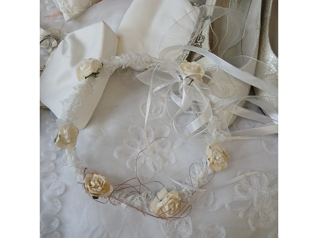 Trouwaccessoires bruid, bruidegom, bruidsmeisje/jongen - afbeelding 5 van  16