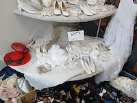 Trouwaccessoires bruid, bruidegom, bruidsmeisje/jongen - afbeelding 1 van  16