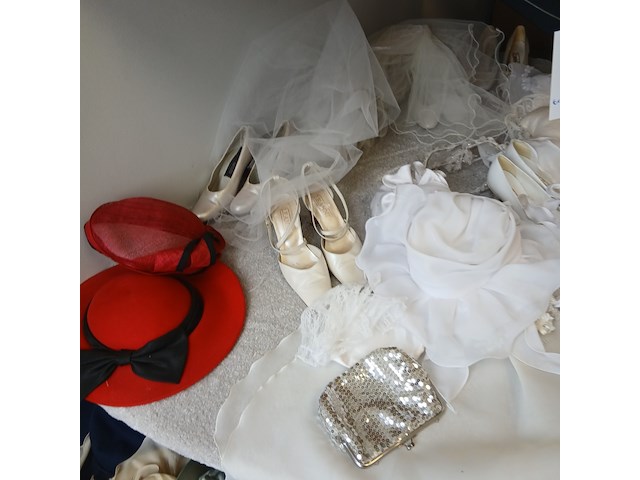 Trouwaccessoires bruid, bruidegom, bruidsmeisje/jongen - afbeelding 11 van  16