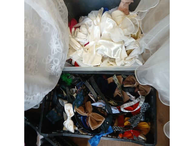Trouwaccessoires bruid, bruidegom, bruidsmeisje/jongen - afbeelding 13 van  16