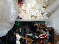 Trouwaccessoires bruid, bruidegom, bruidsmeisje/jongen - afbeelding 13 van  16
