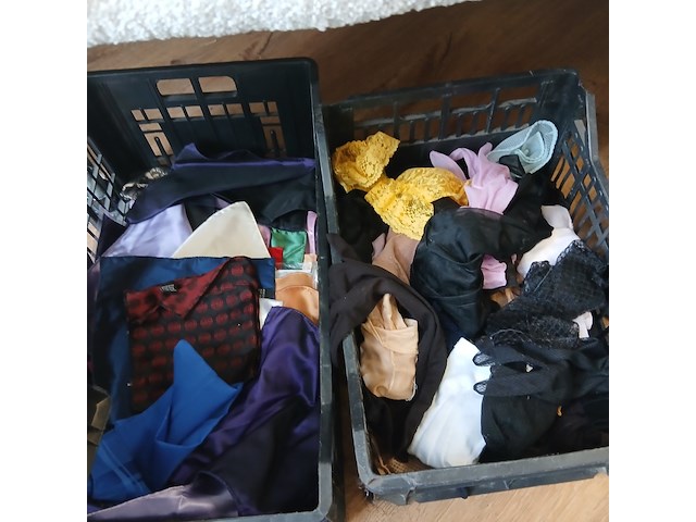 Trouwaccessoires bruid, bruidegom, bruidsmeisje/jongen - afbeelding 14 van  16