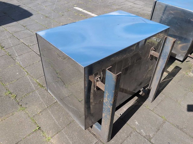 Truck - rvs gereedschapskist - afbeelding 3 van  4