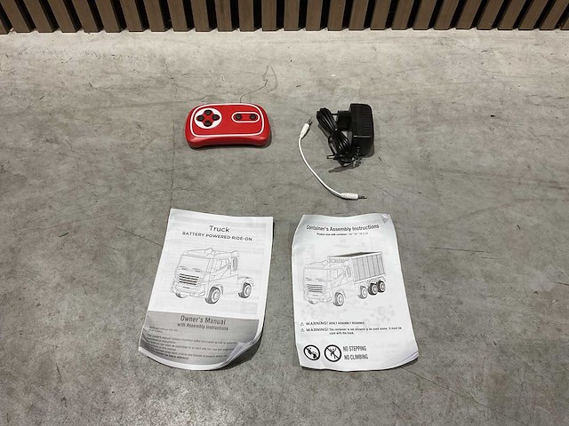 Truck champion rood elektrische kindervrachtwagen - afbeelding 32 van  57