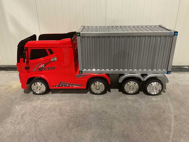 Truck champion rood elektrische kindervrachtwagen - afbeelding 42 van  52
