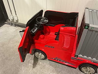 Truck champion rood elektrische kindervrachtwagen - afbeelding 43 van  52
