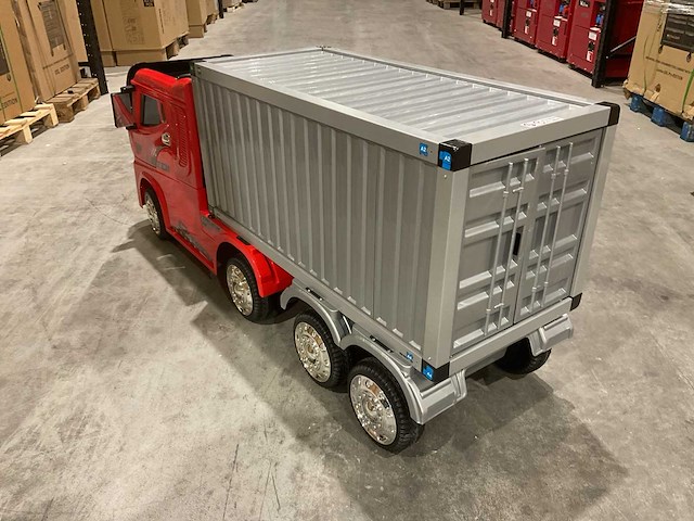 Truck champion rood elektrische kindervrachtwagen - afbeelding 2 van  58