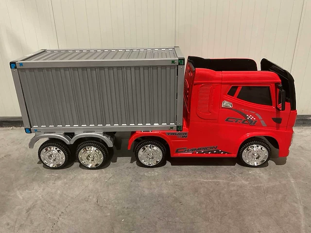 Truck champion rood elektrische kindervrachtwagen - afbeelding 37 van  58