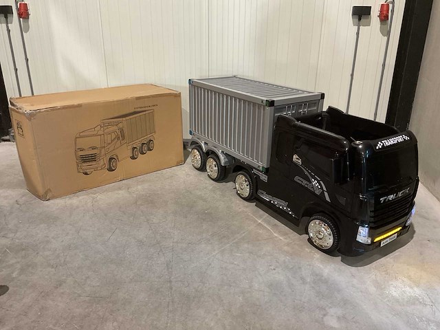 Truck champion zwart elektrische kindervrachtwagen - afbeelding 38 van  62