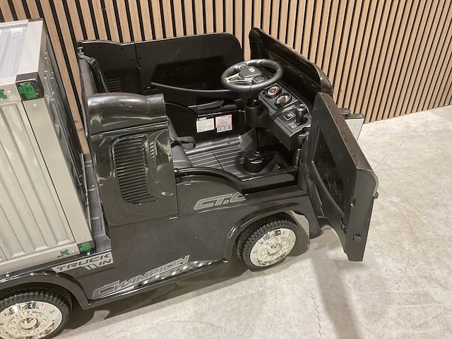 Truck champion zwart elektrische kindervrachtwagen - afbeelding 10 van  13