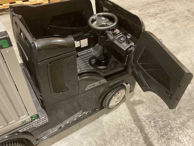 Truck champion zwart elektrische kindervrachtwagen - afbeelding 5 van  18