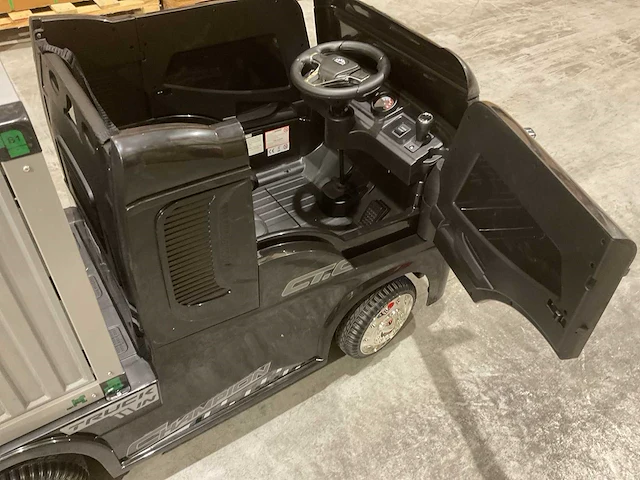 Truck champion zwart elektrische kindervrachtwagen - afbeelding 6 van  62