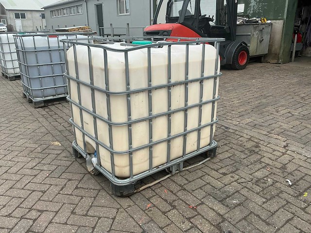 Truck& plantwash - afbeelding 1 van  4